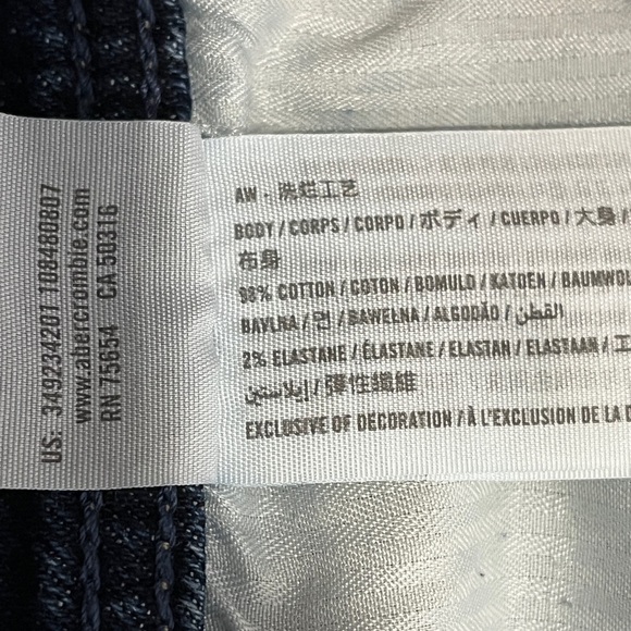 Hollister Curvy High Waist Mom Distressed Jean Shorts 31 - Picture 8 of 9